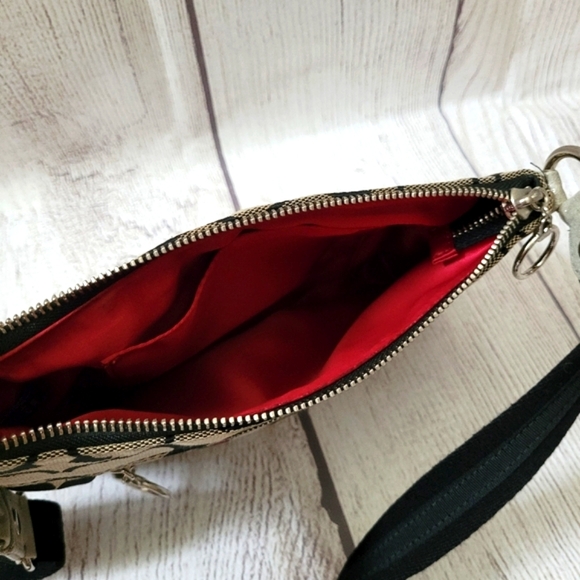 Coach Poppy Crossbody Signature C Canvas Bag W Hearts - Picture 8 of 10